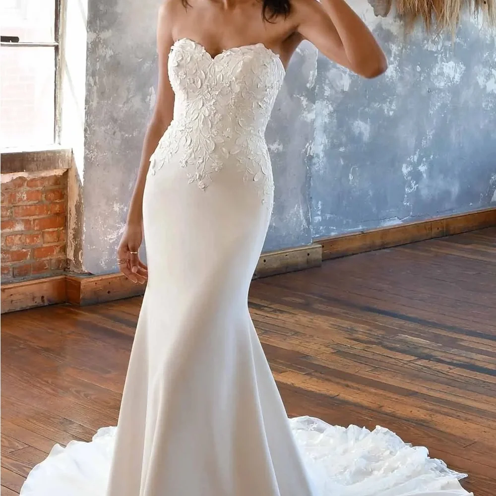 Elegant Strapless Wedding Dress - Picture 2 of 11